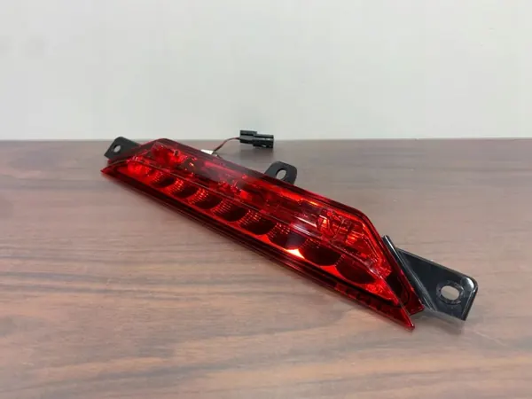 Feu Stop Chrysler Pacifica OEM 68228795AB 2017-2020 image 6