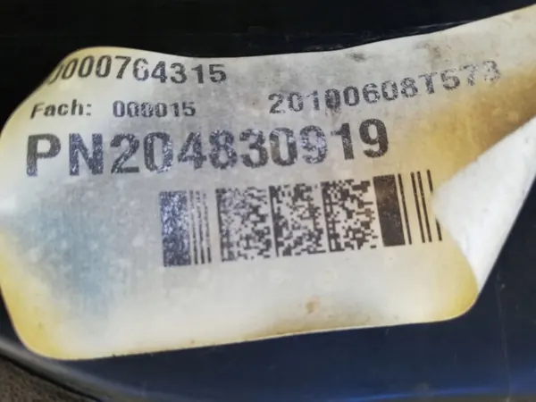 Mercedes-Benz C W204 tuulilasin tiiviste OEM 204830919 image 3