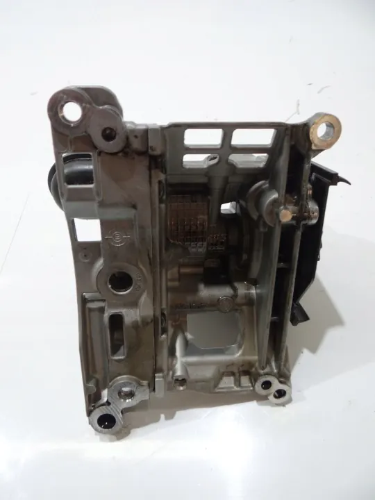 Pompe à huile BMW d'occasion OEM 7805316 3.0 D image 4