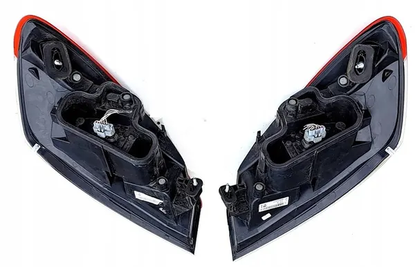 MEGANE III COUPE VÄNSTER HÖGER BAKLJUS (X65, X66) image 4