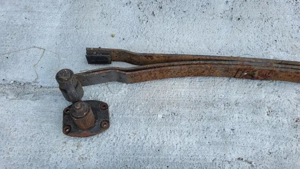 Hintere Blattfeder OEM 55020-LC40B für Nissan Cabstar image 5