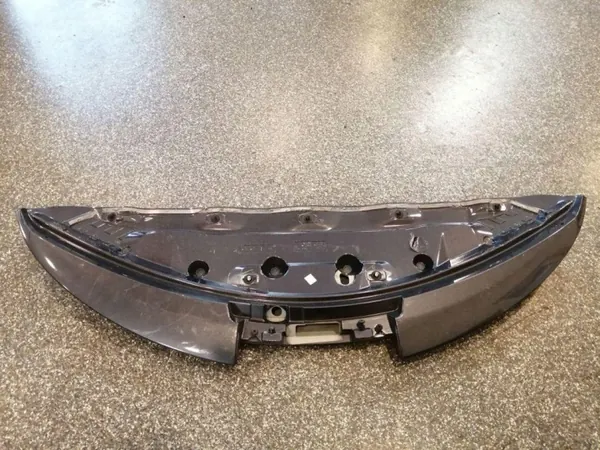 Spoiler de maletero Nissan Leaf I usado OEM 960303N0FA image 4