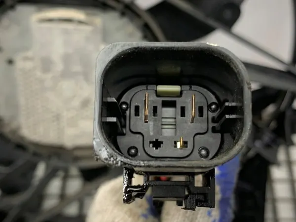 Radiatorventilator OEM 7601176 voor BMW F25 2.0 image 3