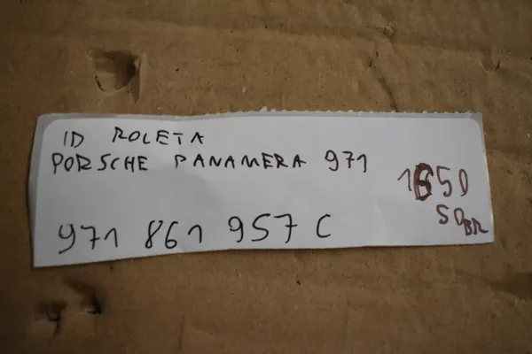 Rodillo de maletero Porsche OEM 971861957C - Usado image 4