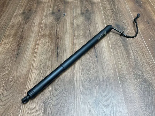 Actuador de maletero Porsche Macan OEM 95B827851G image 2
