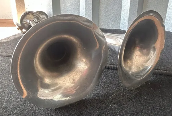 Ensemble de Klaxons Fiamm Mercedes Actros MP5 image 3