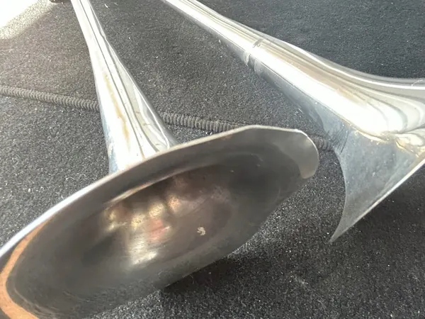 Ensemble de Klaxons Fiamm Mercedes Actros MP5 image 4