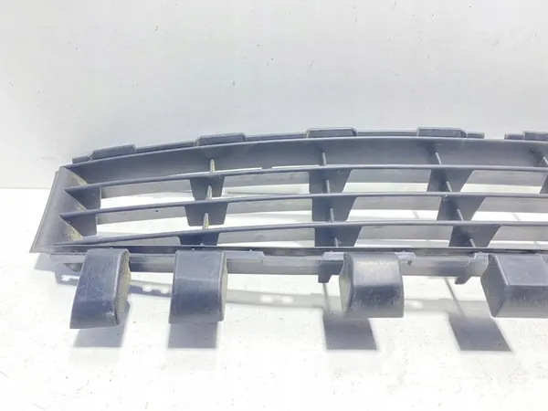 Front Bumper Grille Renault Megane II 8200412379 image 9