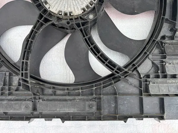 Kylarrubrik VW Crafter II 2.0 177HK OEM 2N0121205K image 3