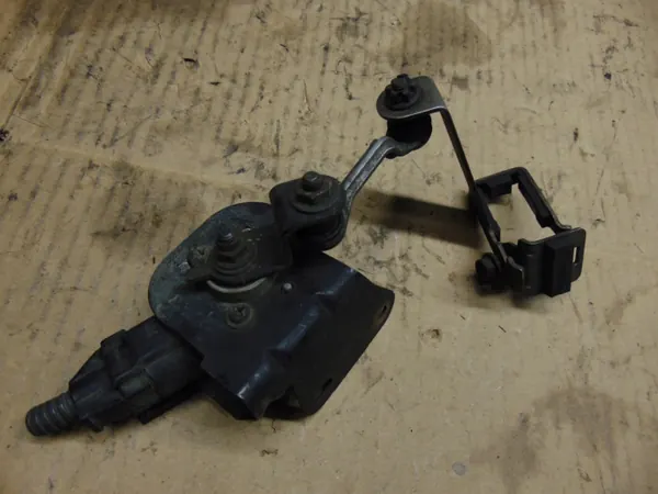 Sensor de Posición Xenon OEM 7C20 para Toyota Avensis II image 3