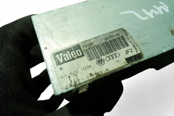 Airconditioning Radiateur AUDI A4 AVANT 1.6L OEM 8E1820103A image 2