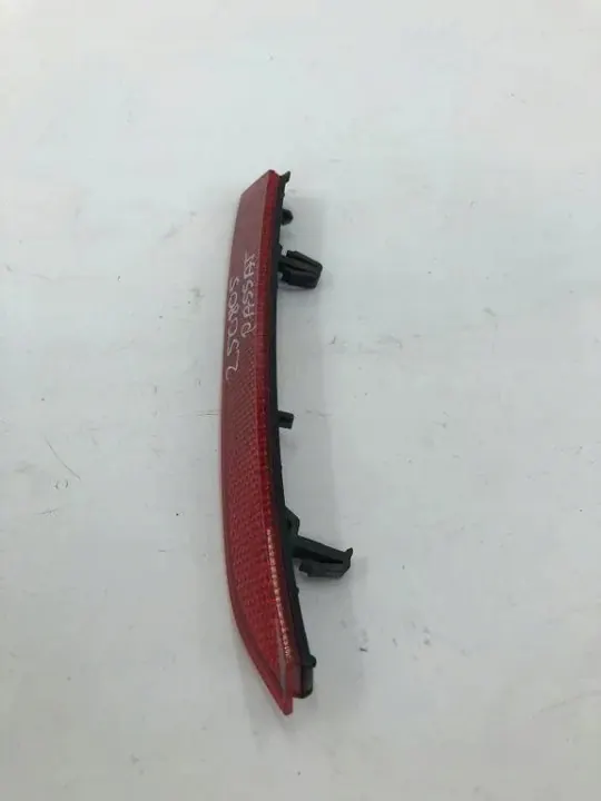 OEM 3G0945105 Oikea takapuskurin heijastin VW Passat image 3