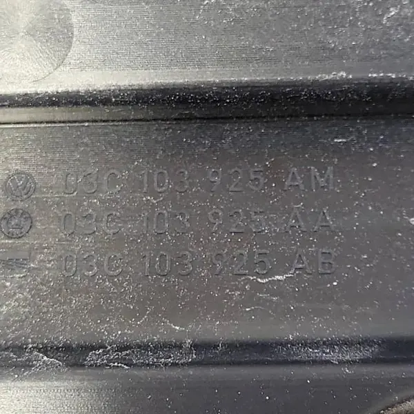 Skoda Yeti TSI moottorikansi OEM 03C103925 image 4