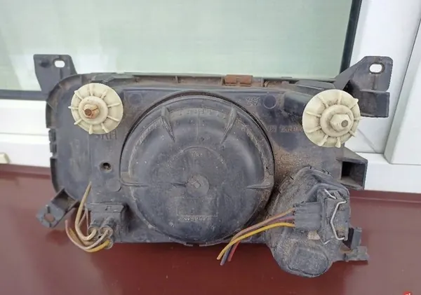 Oikea Ajovalaisin VW Passat B3/B4 1990-1996 image 5