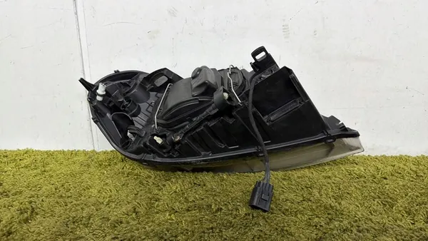 Vasen Etuvalaisin Volvo XC60 08-13 Käytetty image 3