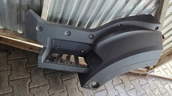 MAN TG3/TGS Kabine Kotflügel Oberkante OEM 81615200107 image 3