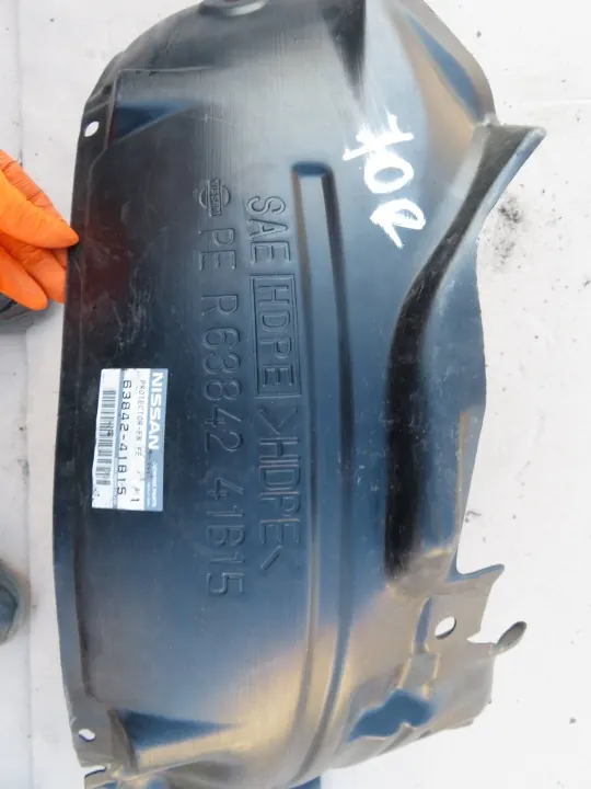 Rechter Voorwielkast OEM 6384241B15 voor Nissan Micra image 4