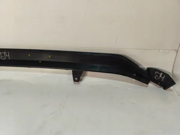 Spoiler OEM 52453-0H011 para Toyota Aygo X Traseiro image 8