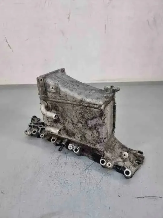 Colector de admisión OEM 04L129766S para Skoda Octavia III image 2