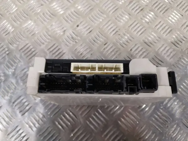 Toyota Prius 2017 ECU OEM 8922147451 - Gebruikt image 3