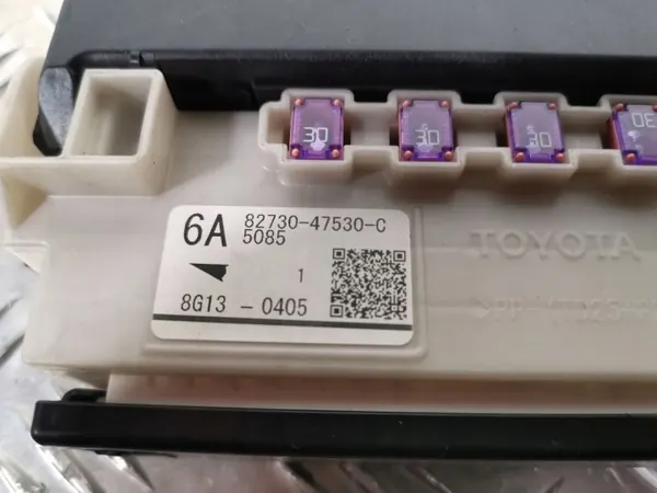 Toyota Prius 2017 ECU OEM 8922147451 - Gebruikt image 4