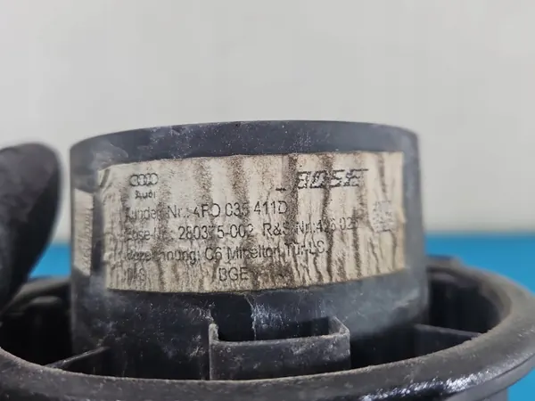 Audi A6 C6 Kaiutin OEM 4F0035411D - Käytetty image 3