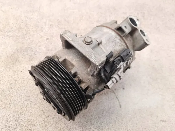 Compressore AC RENAULT CLIO IV 0.9 TCE 926000734R image 4