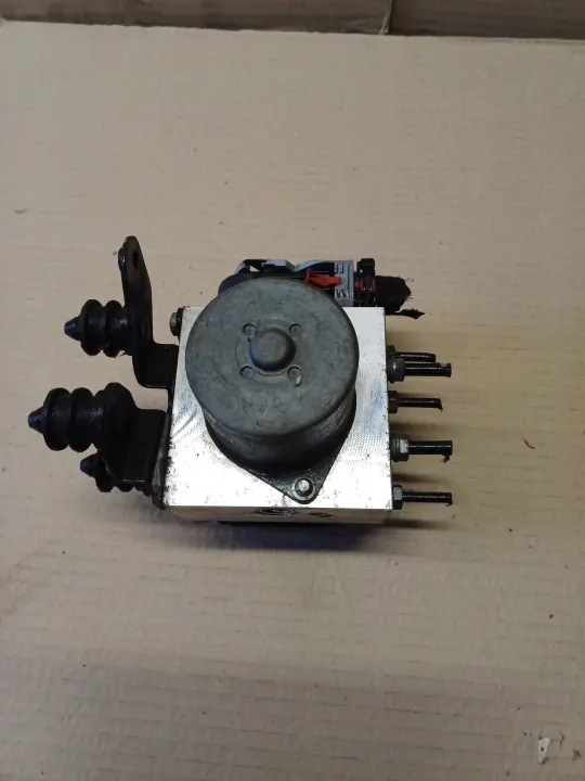 Pompe ABS OEM 3AA614109M pour VW Passat B7 image 2