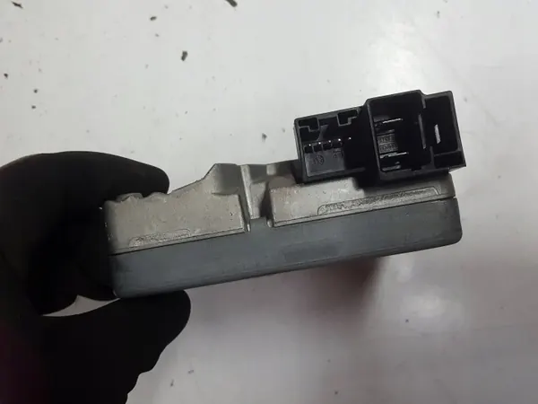 Fiat 500X 14-17 ohjausvahvistinmoduuli OEM 59320984 image 3