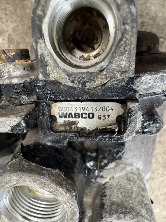 Wabco Modulatorventil OEM 0004319413 Mercedes Actros image 5