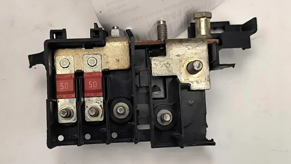 Unité de distribution d'énergie OEM 80A941823A Audi Q5 II image 2