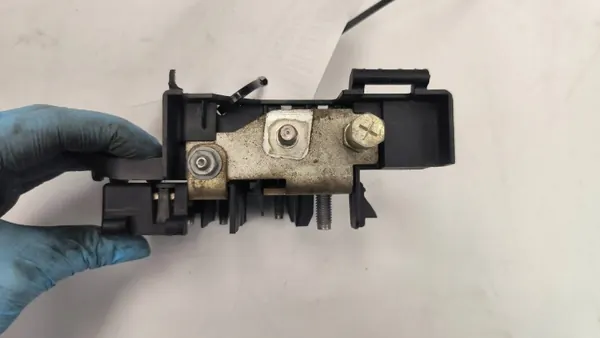 Unité de distribution d'énergie OEM 80A941823A Audi Q5 II image 4