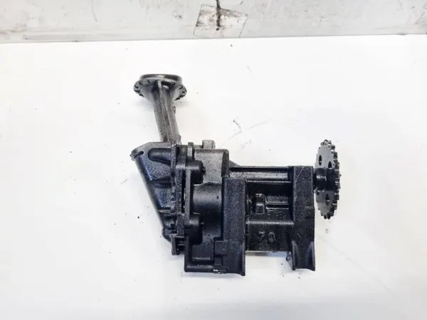 Oljepump Renault Megane OEM 8200307174 1.5L 2011 image 3