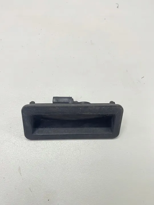 Microinterruptor Manija Maletero Ford Mondeo MK4 OEM 6M51-198514-AD image 2