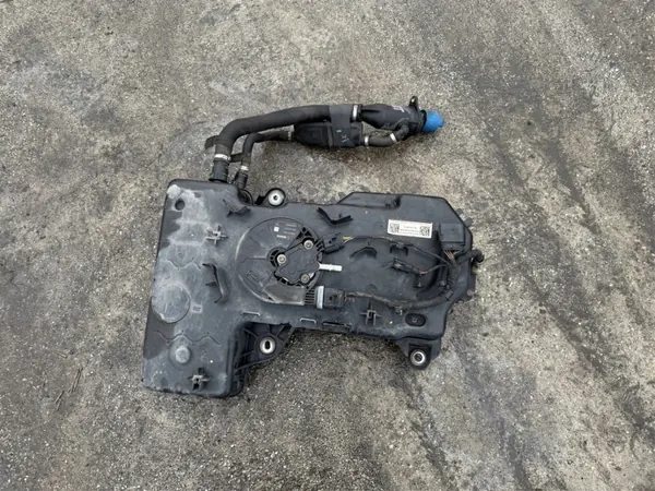 Tanque AdBlue & Bomba OEM 7E0131877K VW Transporter image 5