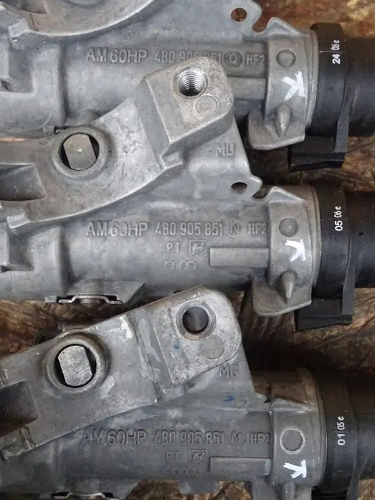 AUDI A4 B7 Sytytyskytkin Avainsetti 4B0905851Q image 4