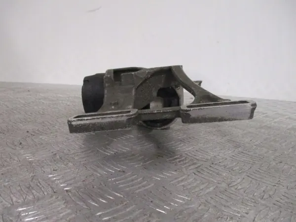 Vaihteiston kiinnitystuki OEM 2R83-5060-AG Jaguar XJ:lle image 4