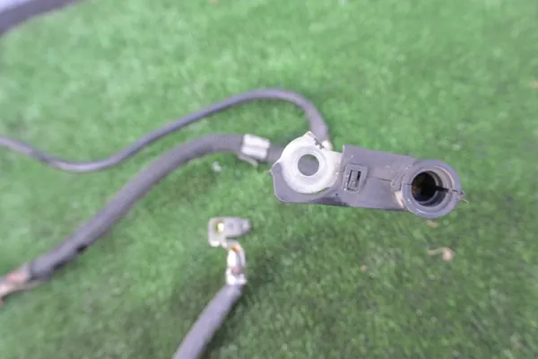 OEM A1665420018 Minus-Klemme für Mercedes Modelle image 5