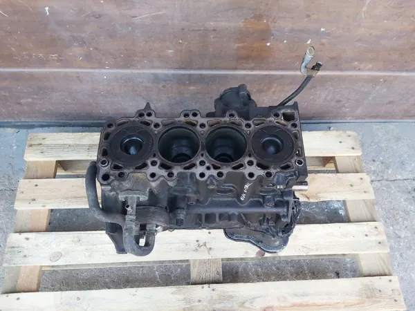 Nissan motorblok 2.2 DTI 114PK YD22 - Gebruikt image 3