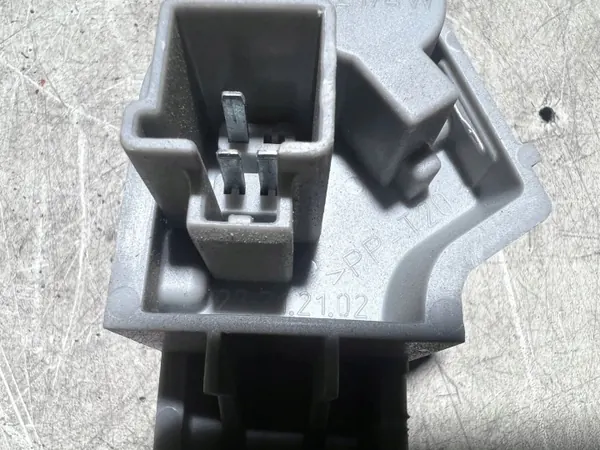 Conector luz trasera Volvo C30 OEM 27712102 image 3
