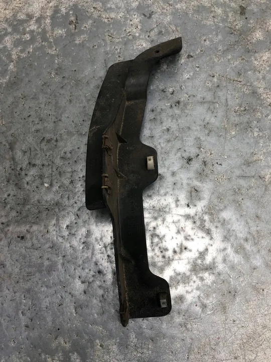 Fram Höger Stänkskydd Audi Q5 image 2