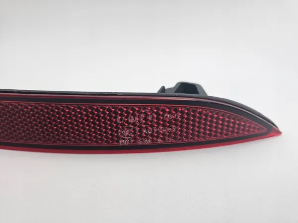 Volvo OE bakstötskåpsreflektor höger OEM 31468557 image 4