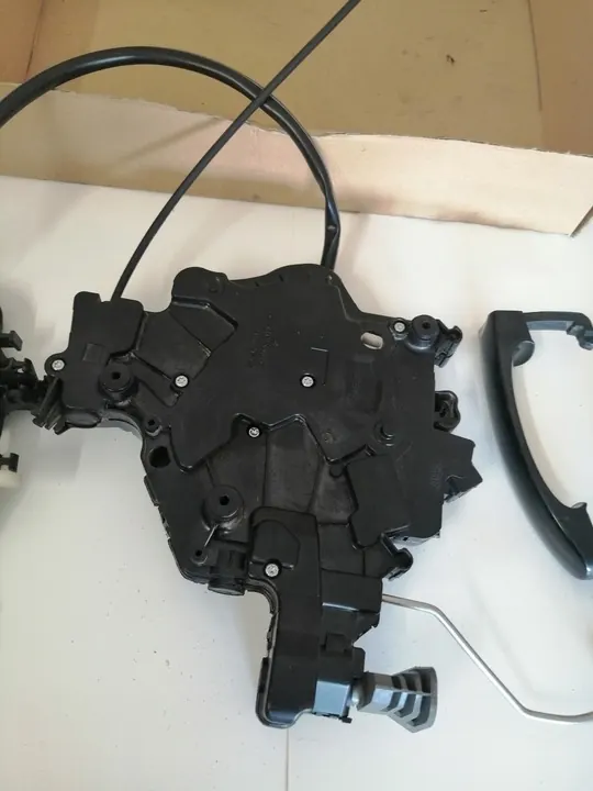 Höger Skjutdörrslås VW T6 15-19 OEM 7E0843654BQ image 4