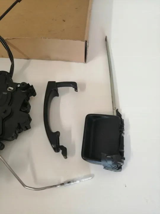 Höger Skjutdörrslås VW T6 15-19 OEM 7E0843654BQ image 5