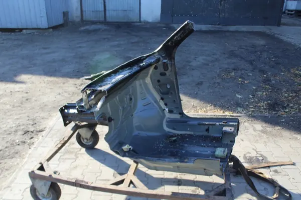Audi A1 82A Para-lama dianteiro direito - Usado image 3
