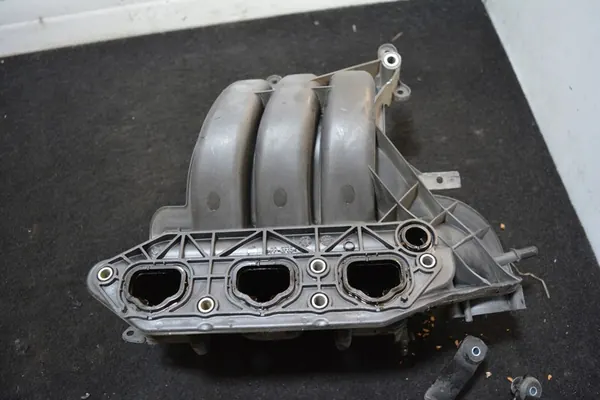 Volkswagen OE 04C133201Q Coletor de admissão image 5