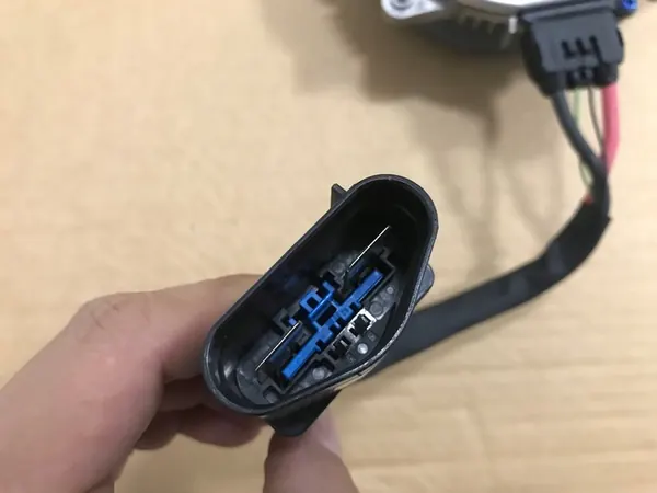 Mercedes W907 W205 W213 W222 W254 W257 Lüftermotor image 2