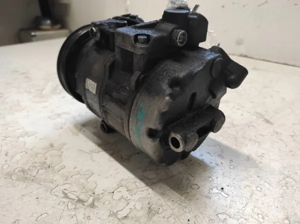 Compresseur A/C VW Passat B5 OEM 8D0260808 image 3