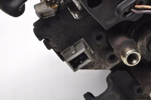 VW T4 1.9 TD Kraftstoffpumpe 0460494417 image 7