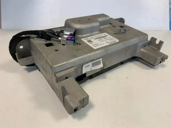 Audi Q7 4M Navigationsbildschirm OEM 4M0857273AGZ5 image 7